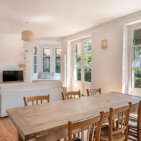 à 400m De La Plage, 4 Adultes 4 Enfants Appartement