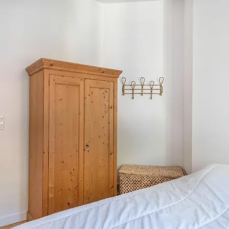 A 400m De La Plage, Pour 8 Apartment